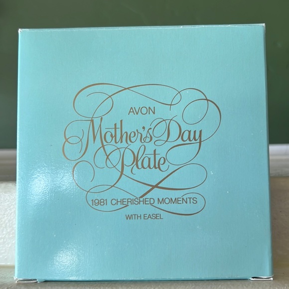 Avon 1981 Small Mother’s Day Cherished Moments Plate With Stand - Picture 10 of 14